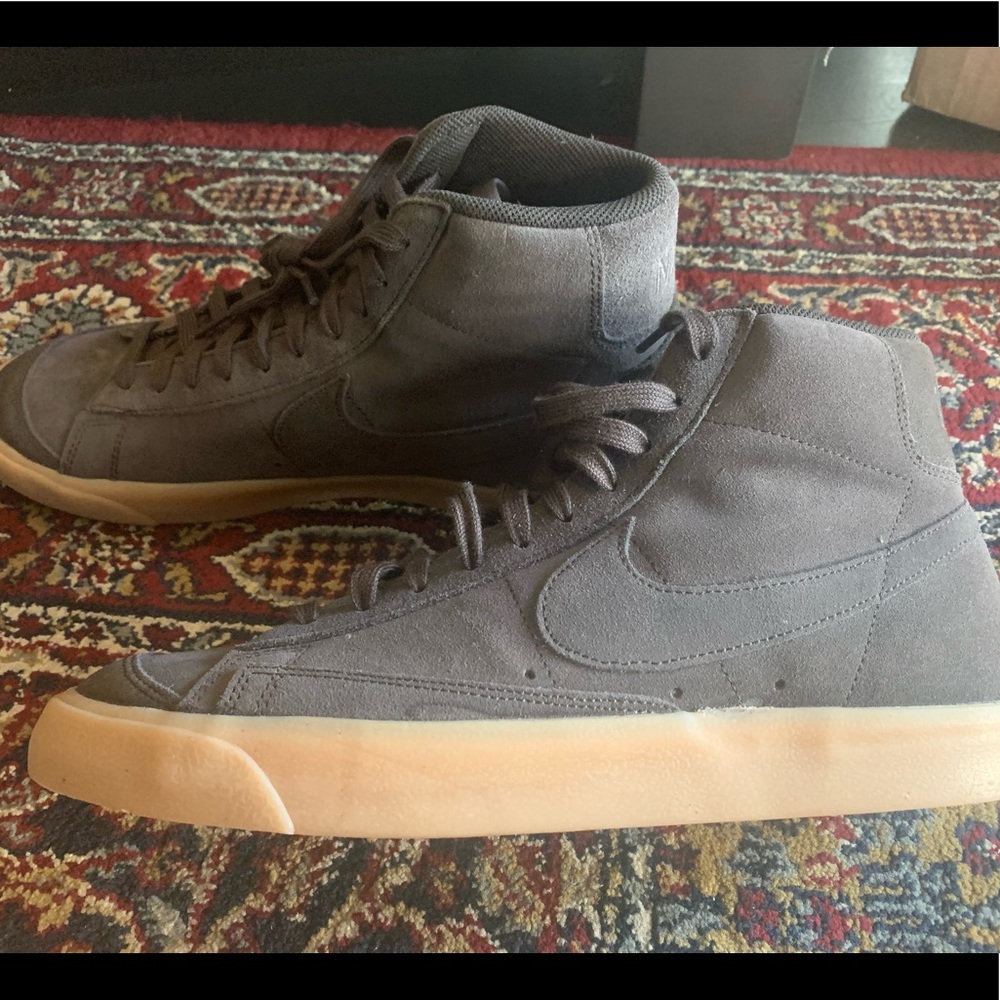 BRAND NEW NIKES